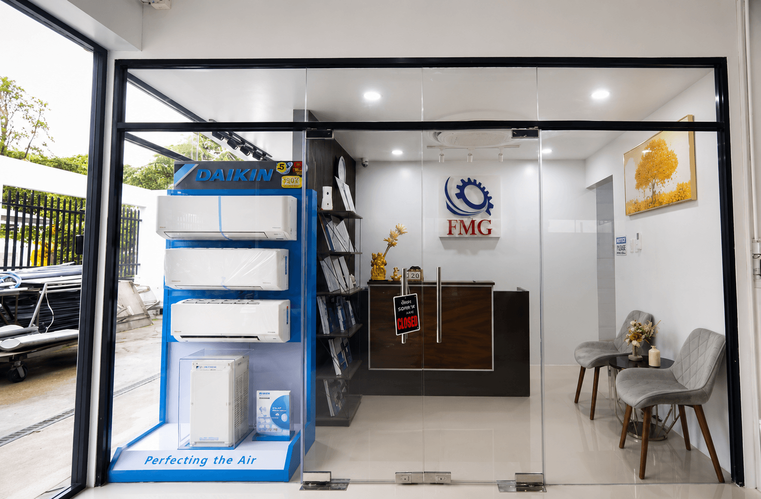 FMG Manila Branch storefront — Caloocan City